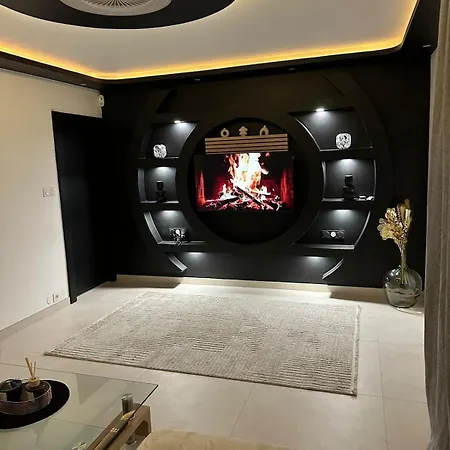 Au Clair De Lune Luxury And Modernity