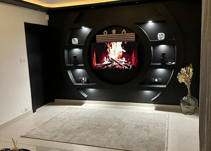 Au Clair De Lune Luxury And Modernity